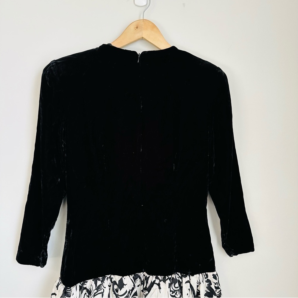 VTG Maggy London 90's Black and White Floral Long Sleeve Velvet Dress Bubble Hem - Picture 8 of 13